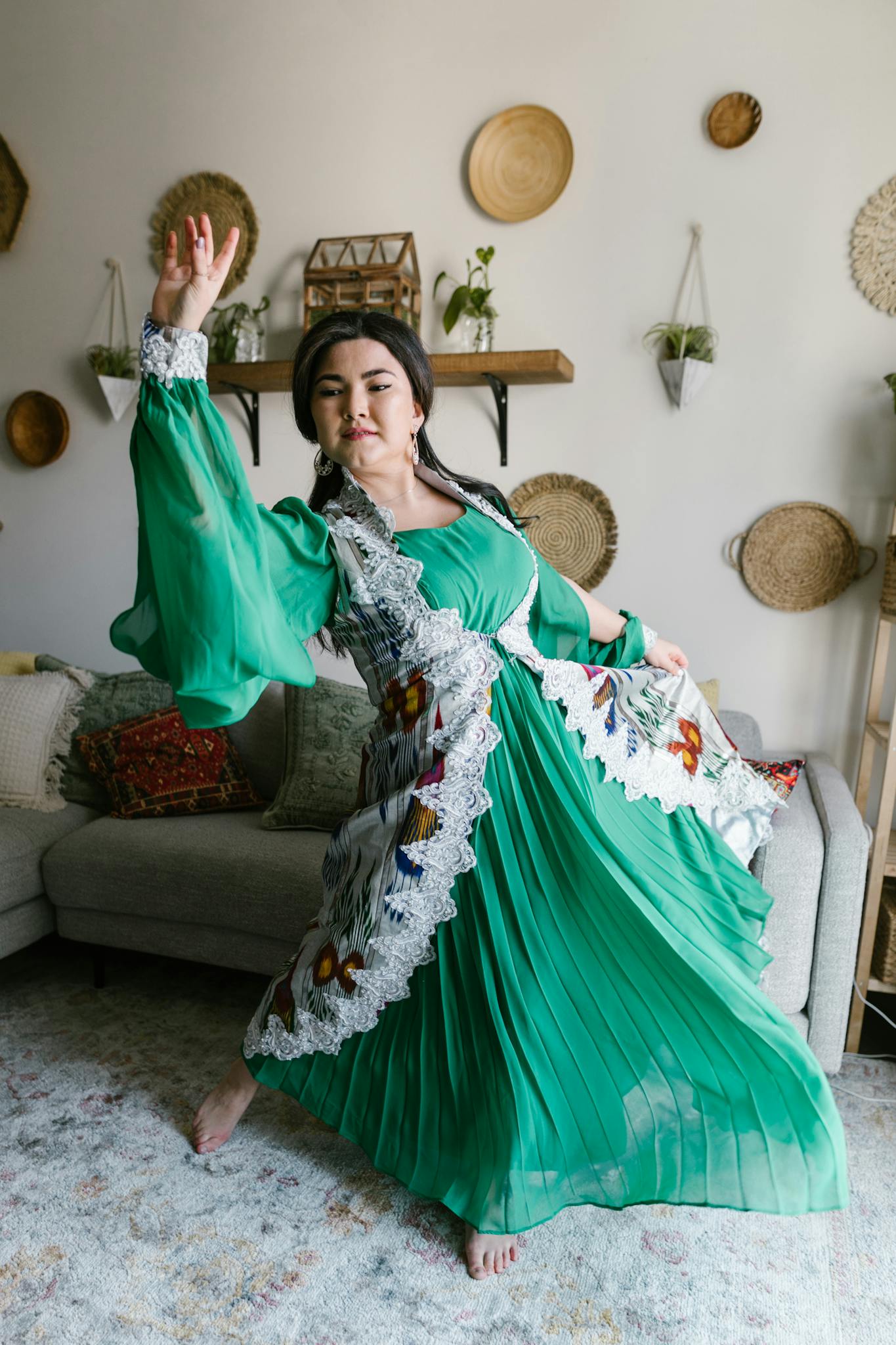 Kazakhstan traditional dress female - Discover Almaty